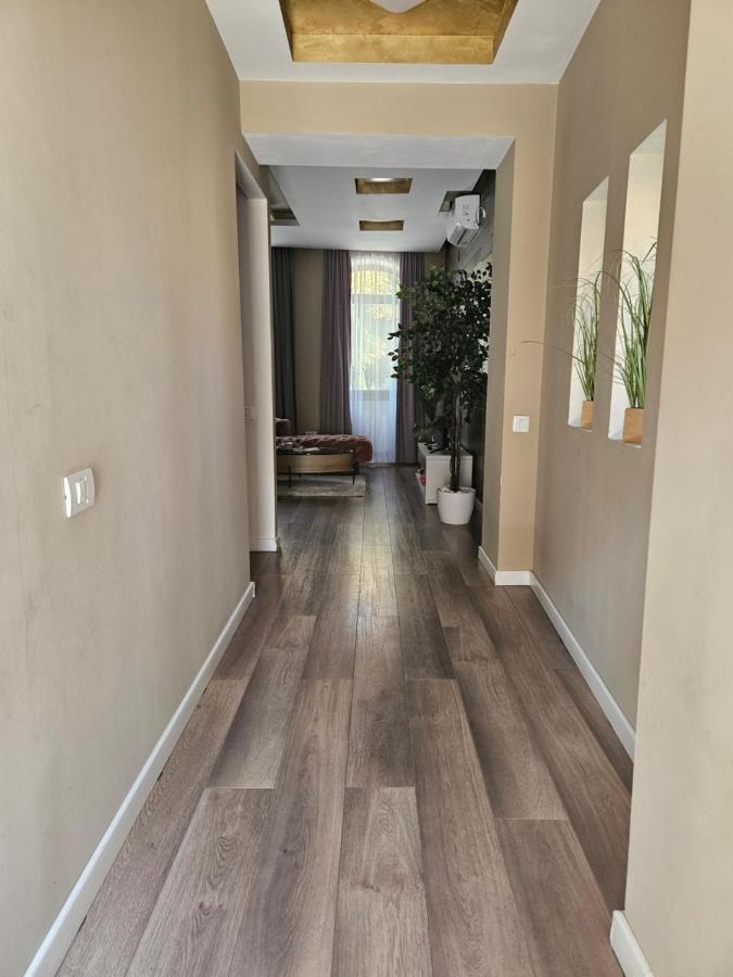 Laci Lak Premium Apartment Oradea Eksteriør bilde
